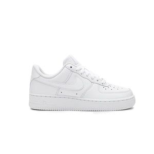 Air Force Ones Nike 07 in white and white